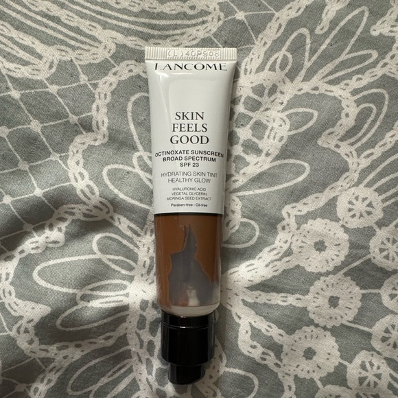 Lancôme - SKIN FEELS GOOD - 12W Amber - Picture 3 of 5